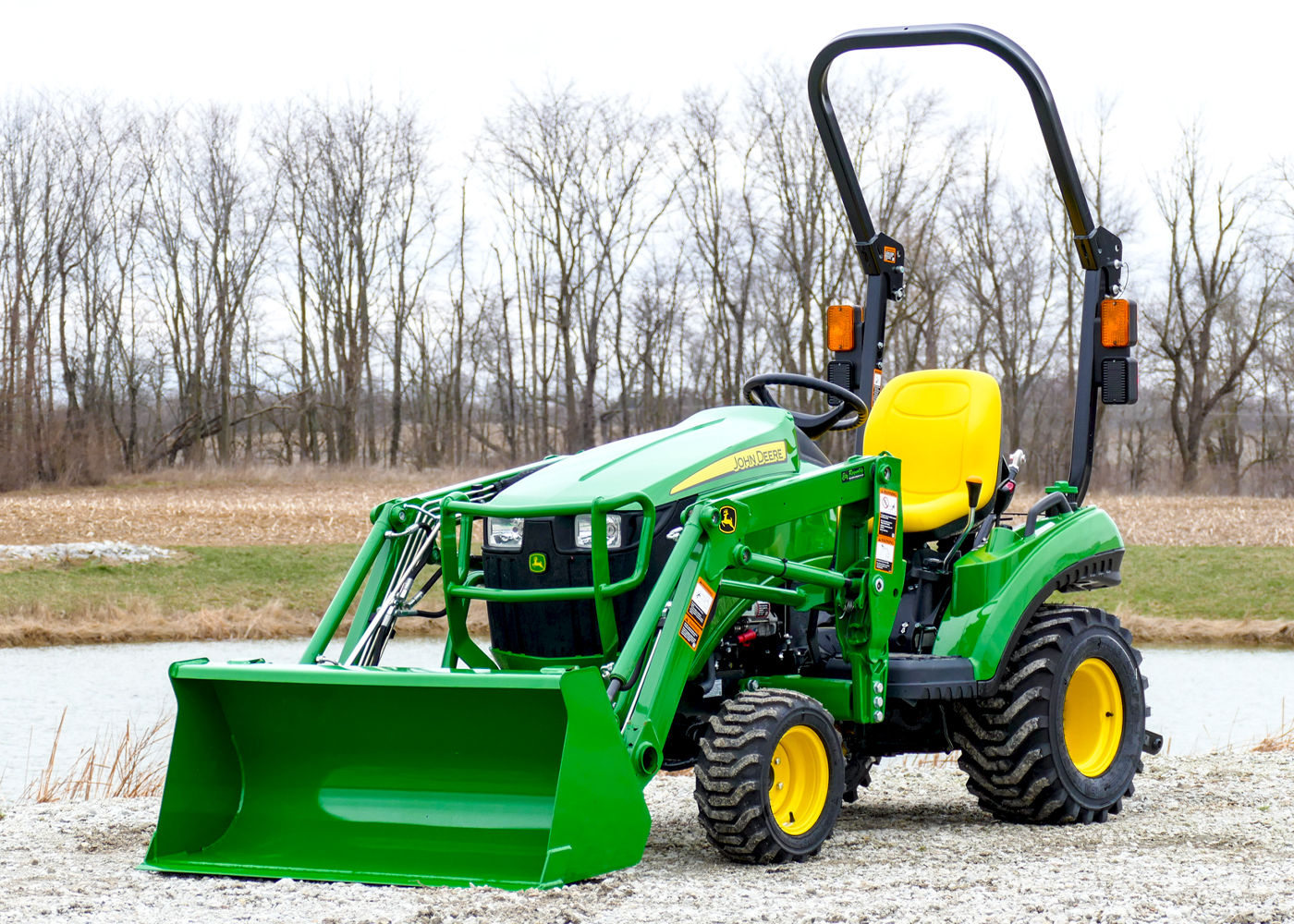 1023e-sub-compact-utility-tractor-reynolds-farm-equipment